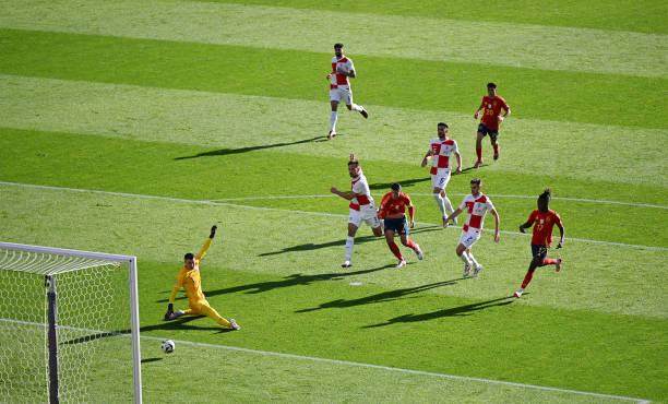 开云体育app-单刀破局引领大捷，莫拉塔打入欧洲杯历史射手三甲