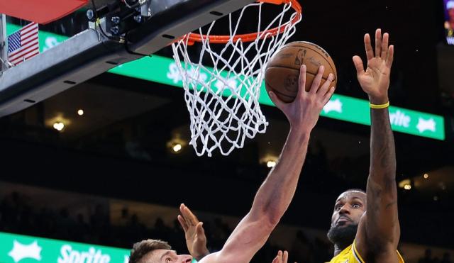 开云入口-交易还是换帅?湖人胜率又跌破50% 加筹码挖穆雷?