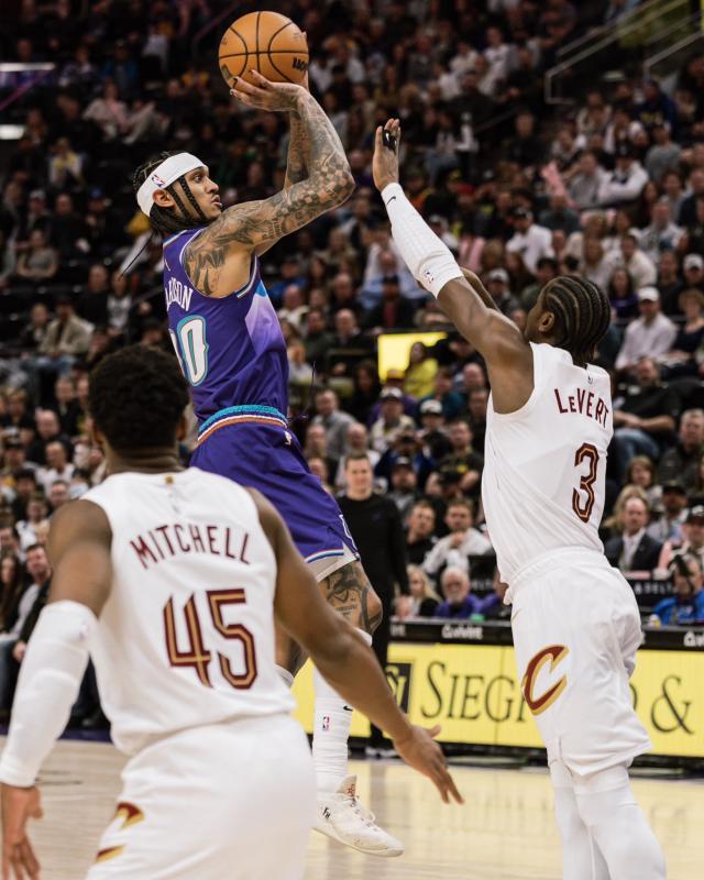 开云体育app-米切尔重返犹他空砍46分 克拉克森一攻拿7分改命